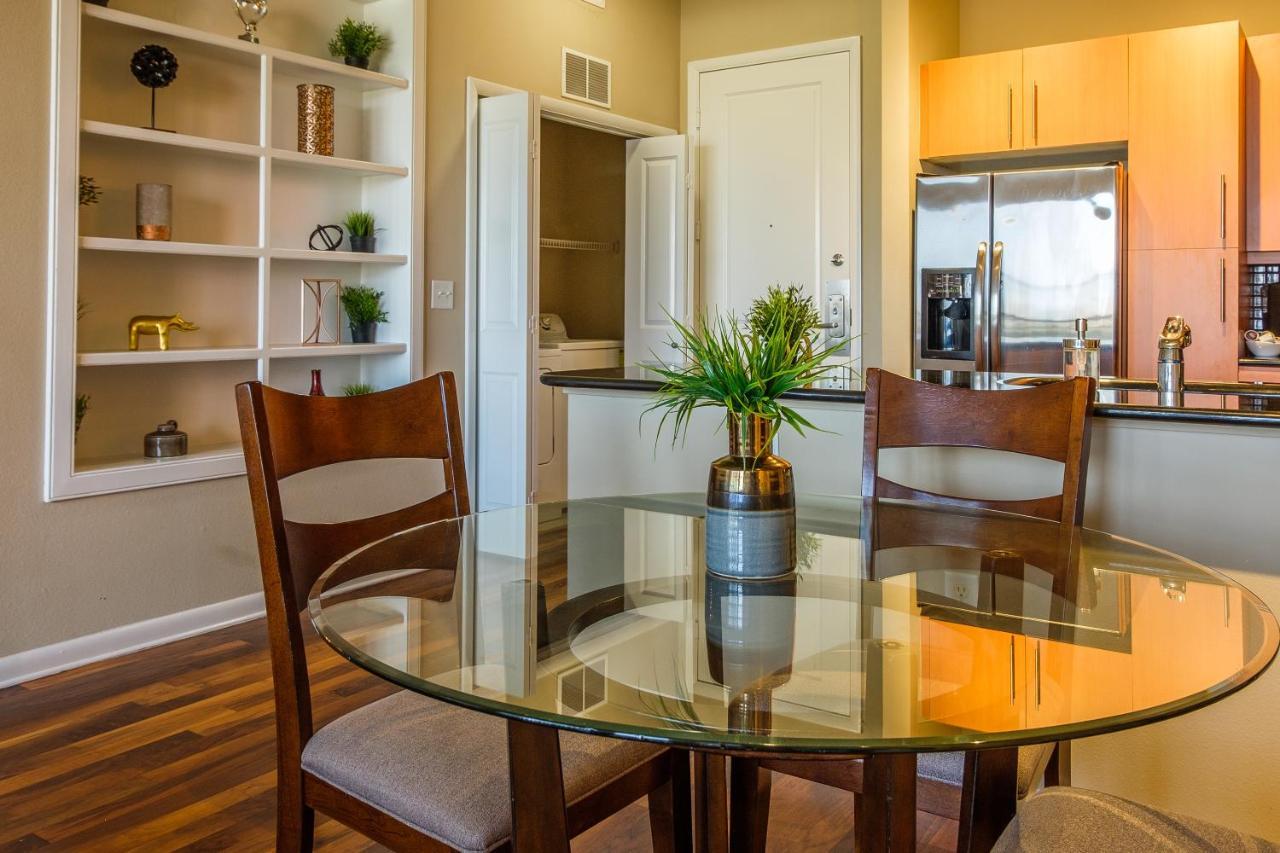 Frontdesk Oakwood Residence Apts Uptown Dallas Exteriér fotografie